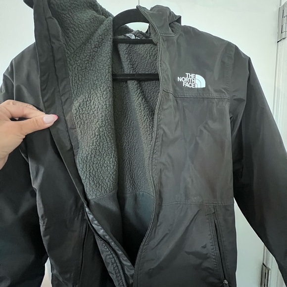 North face jacket - Picture 3 of 5